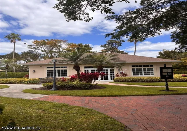 2nd image of 6650 Ilex Cir, Naples, FL 34109