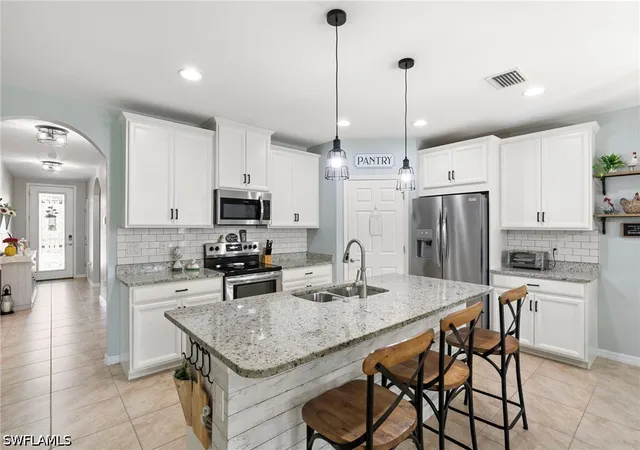4th image of 3215 Birchin Ln, Fort Myers, FL 33916 | MLS# 226018772