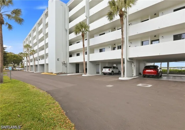 38th image of 1085 Bald Eagle Dr #E307, Marco Island, FL 34145 | MLS# 226018321