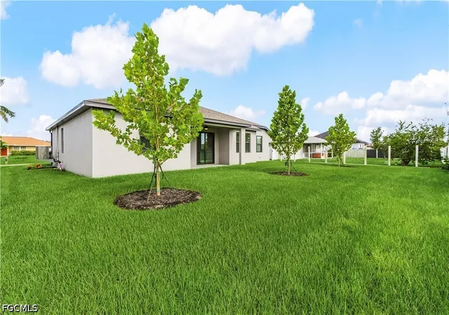12th image of 825 Sw 9th Ct, Cape Coral, FL 33991 | MLS# 2026021031