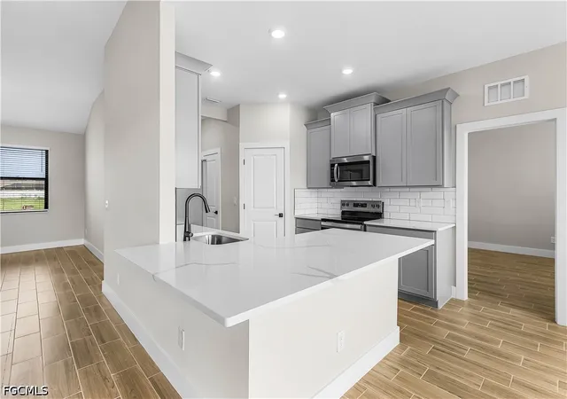 2nd image of 825 Sw 9th Ct, Cape Coral, FL 33991 | MLS# 2026021031