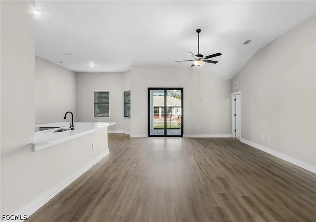 3rd image of 1524 Sw 29Th St, Cape Coral, FL 33914 | MLS# 2026021040
