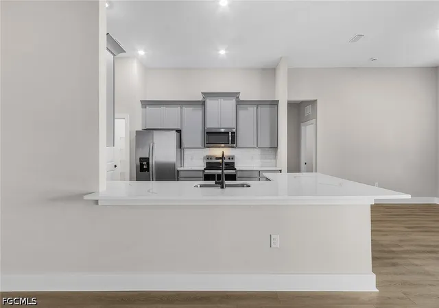4th image of 1524 Sw 29Th St, Cape Coral, FL 33914 | MLS# 2026021040