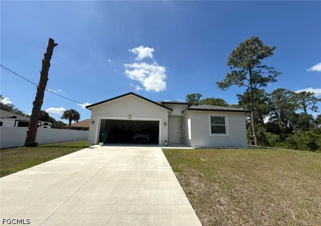 1st image of 5020 Myrtlewood Rd N, Labelle, FL 33935 | MLS# 2026021054