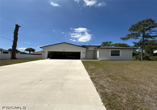 2nd image of 5020 Myrtlewood Rd N, Labelle, FL 33935 | MLS# 2026021054