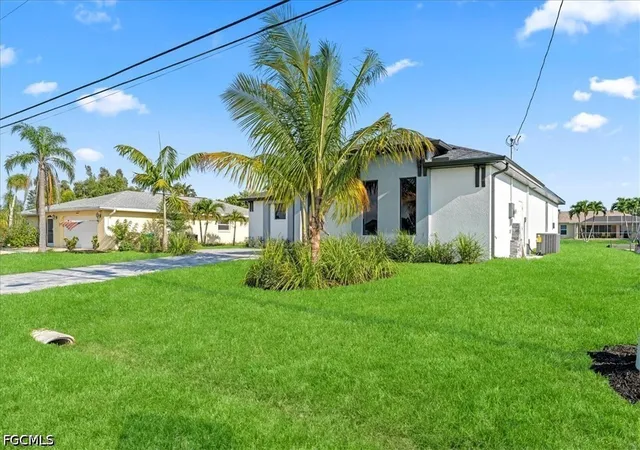 4th image of 608 Sw 20Th Ter, Cape Coral, FL 33991 | MLS# 2026021104