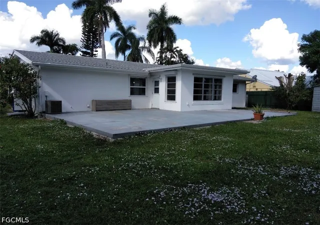 3rd image of 25 Estate Dr, North Fort Myers, FL 33917 | MLS# 2026021145