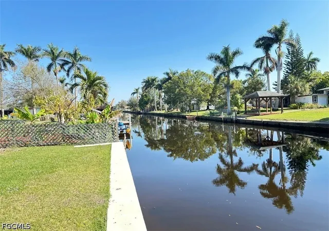 5th image of 25 Estate Dr, North Fort Myers, FL 33917 | MLS# 2026021145