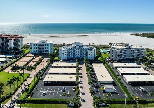 Homes for sale in Marco Island, FL | 220 Seaview Court, Marco Island, FL 34145 | Houzeo