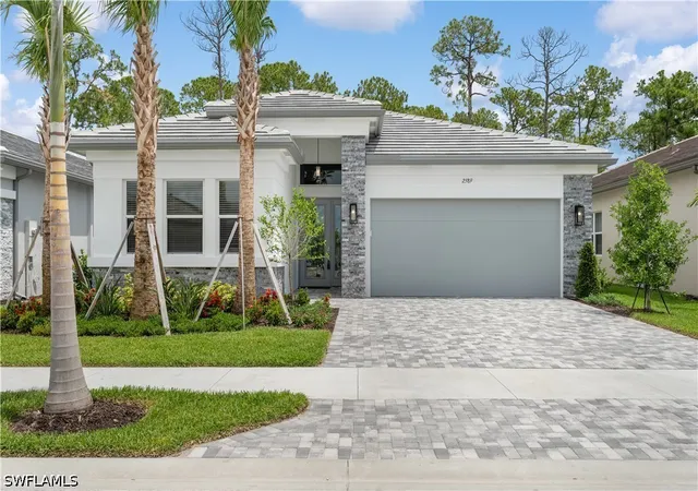 Photo 1 of Sale Pending at 2589 Kingfisher Dr, Naples, FL 34112 | MLS# 226018768 | Listing updated on 2026-06-29