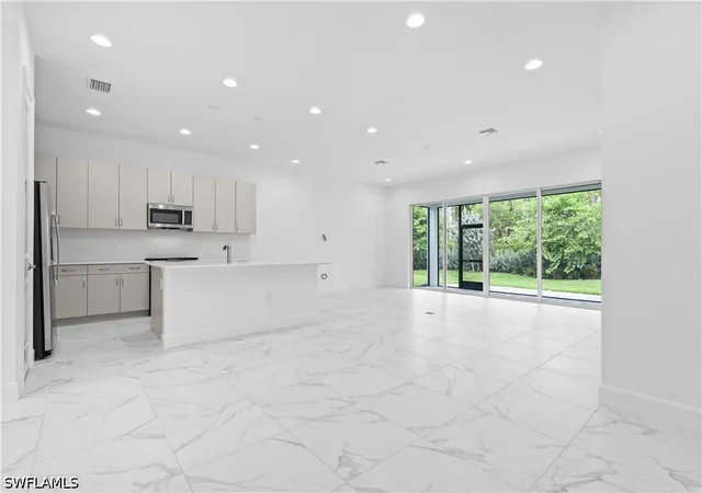 Photo 2 of Sale Pending at 2589 Kingfisher Dr, Naples, FL 34112 | MLS# 226018768 | Listing updated on 2026-06-29