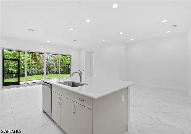 Photo 3 of Sale Pending at 2589 Kingfisher Dr, Naples, FL 34112 | MLS# 226018768 | Listing updated on 2026-06-29