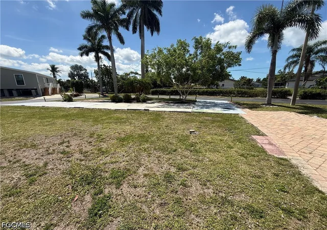 Photo 3 of Land for sale at 130 Dawn St, Fort Myers, FL 33908 | MLS# 2026021218 | Listing updated on 2026-08-31
