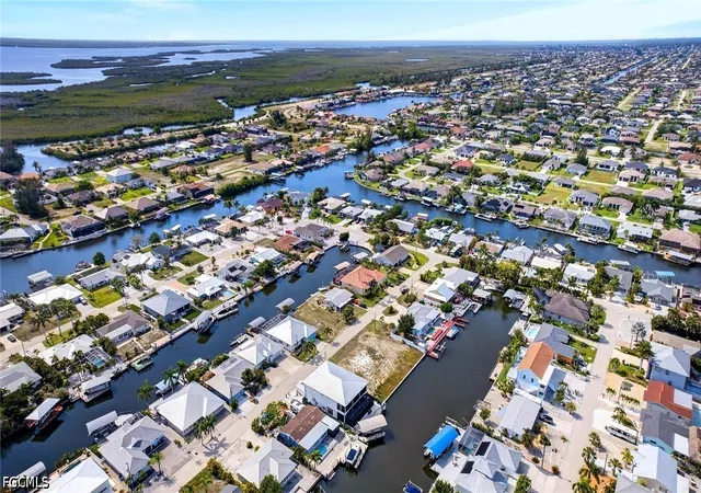 6th image of 12262 Moon Shell Dr, Matlacha Isles, FL 33991 | MLS# 2026021251