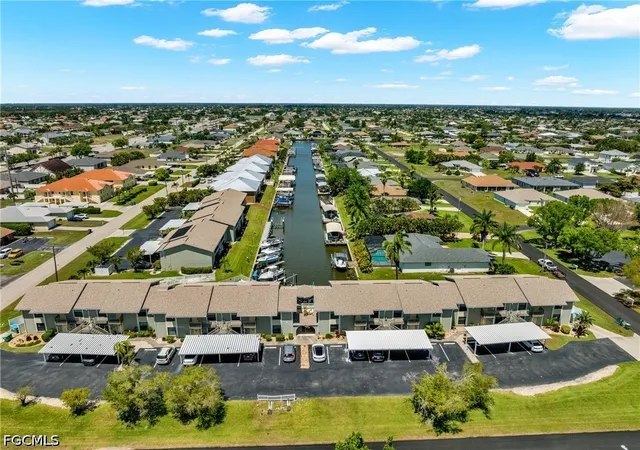 2nd image of 4708 Sw 8Th Pl, Cape Coral, FL 33914