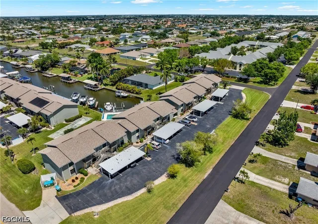 4th image of 4708 Sw 8Th Pl, Cape Coral, FL 33914