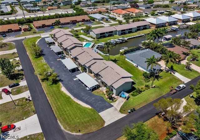 5th image of 4708 Sw 8Th Pl, Cape Coral, FL 33914