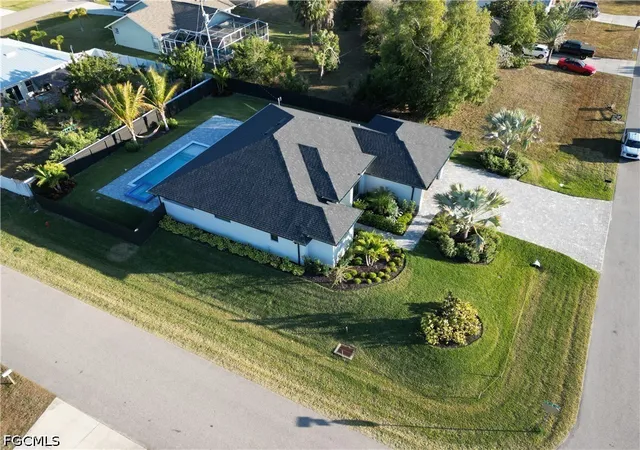 3rd image of 1621 Sw 10Th Pl, Cape Coral, FL 33991 | MLS# 2026021288