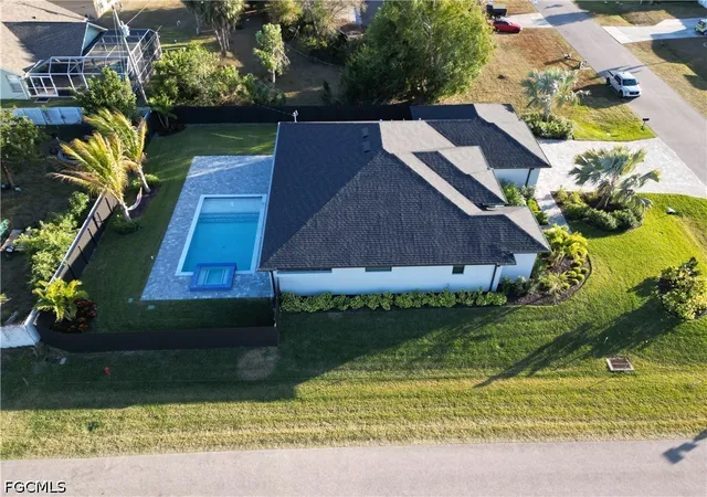 4th image of 1621 Sw 10Th Pl, Cape Coral, FL 33991 | MLS# 2026021288