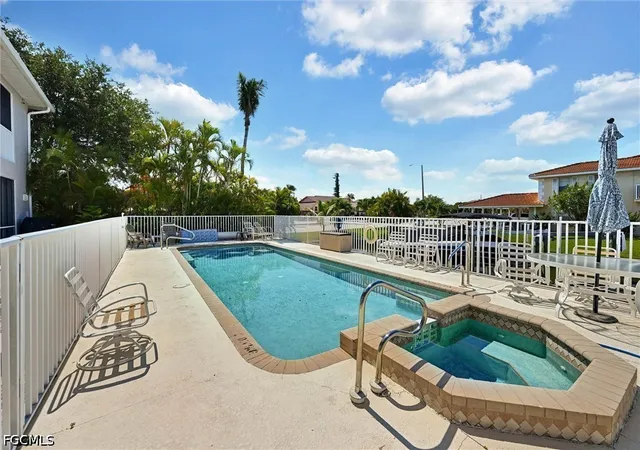 2nd image of 732 Victoria Dr, Cape Coral, FL 33904