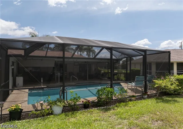 3rd image of 3906 Se 10Th Pl, Cape Coral, FL 33904 | MLS# 2026021373