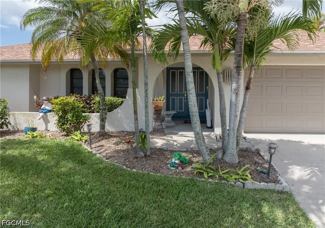 4th image of 3906 Se 10Th Pl, Cape Coral, FL 33904 | MLS# 2026021373