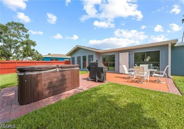 4th image of 1763 Inlet Dr, North Fort Myers, FL 33903 | MLS# 2026021451