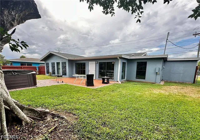 5th image of 1763 Inlet Dr, North Fort Myers, FL 33903 | MLS# 2026021451