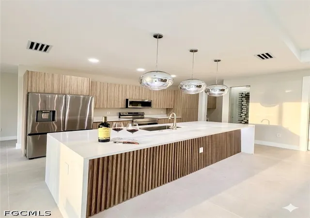 Photo 2 of Single family home for sale at 1013 Lincoln Ave, Lehigh Acres, FL 33972 | MLS# 2026021457 | Listing updated on 2026-05-11