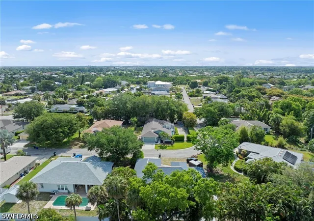 2nd image of 11671 Pine Hammock Cir, Fort Myers, FL 33919 | MLS# 226019145