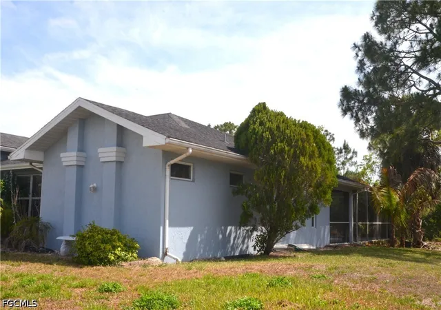 3rd image of 5005 28Th St Sw, Lehigh Acres, FL 33973 | MLS# 2026021472