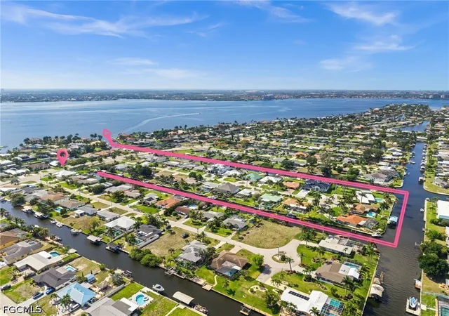 5th image of 1460 Venetian Ct, Cape Coral, FL 33904 | MLS# 2026021498