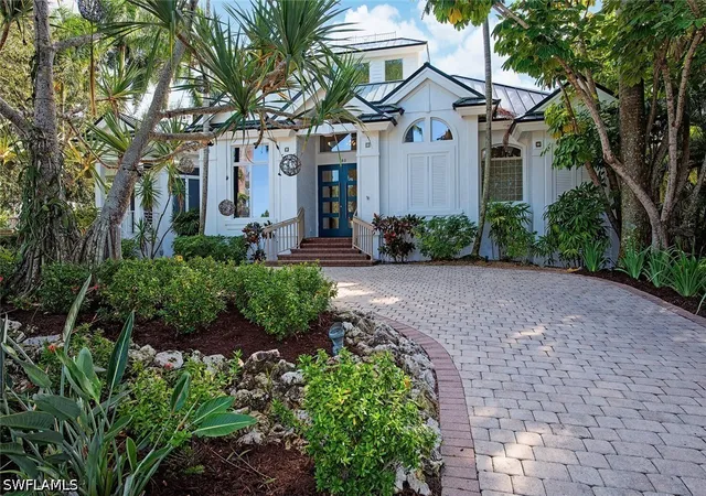 2nd image of 180 7th Ave S, Naples, FL 34102 | MLS# 226019201
