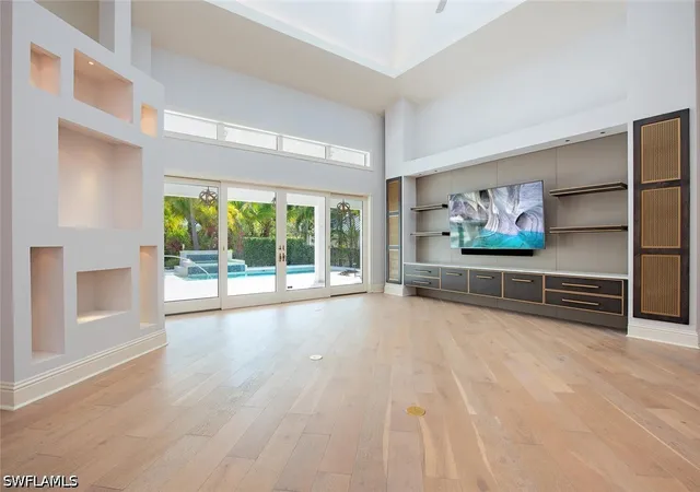 5th image of 180 7Th Ave S, Naples, FL 34102 | MLS# 226019201