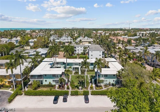 2nd image of 275 8Th Ave S, Naples, FL 34102