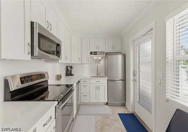 4th image of 275 8Th Ave S #275, Naples, FL 34102 | MLS# 226019237