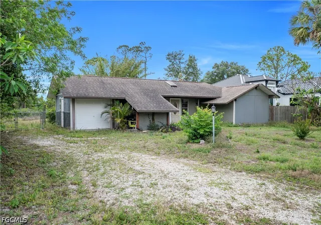 2nd image of 213 Lincoln Ave, Lehigh Acres, FL 33936 | MLS# 2026021583