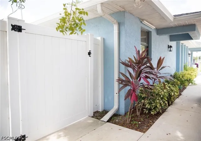 3rd image of 2826 Santa Barbara Blvd, Cape Coral, FL 33914 | MLS# 2026021581