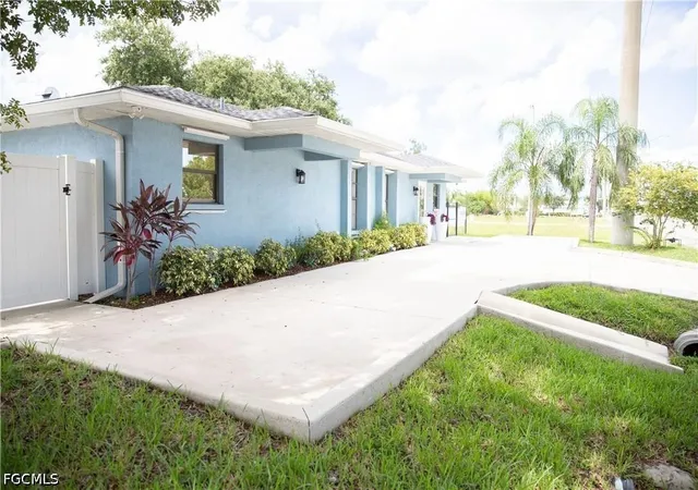 4th image of 2826 Santa Barbara Blvd, Cape Coral, FL 33914 | MLS# 2026021581