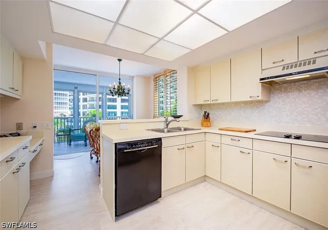 4th image of 4401 Gulf Shore Blvd N #D306, Naples, FL 34103 | MLS# 226019136