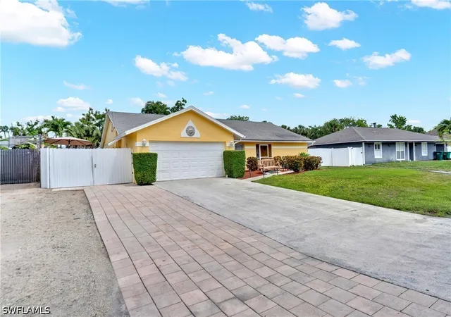4th image of 4587 25Th Ct Sw, Naples, FL 34116 | MLS# 226018581