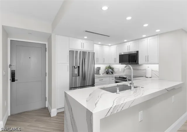 2nd image of 260 Seaview Ct #1409, Marco Island, FL 34145 | MLS# 226019431