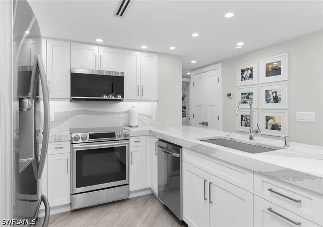 5th image of 260 Seaview Ct #1409, Marco Island, FL 34145 | MLS# 226019431