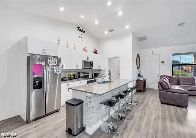 4th image of 1086 W Leader Ct, Labelle, FL 33935 | MLS# 2026021795