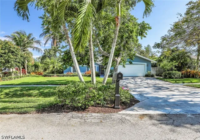 4th image of 2554 Outrigger Ln, Naples, FL 34104 | MLS# 226019413