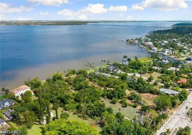 4th image of 11480 Mcgregor Blvd, Fort Myers, FL 33919 | MLS# 226016829