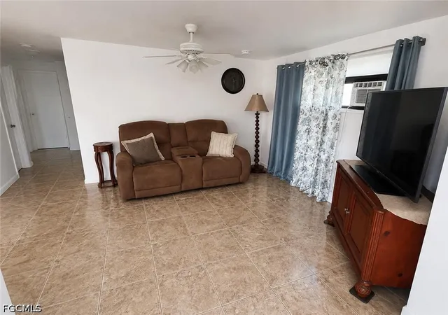 Photo 4 of Sale Pending at 2204 Coronet St, Fort Myers, FL 33907 | MLS# 2026021980 | Listing updated on 2026-07-15
