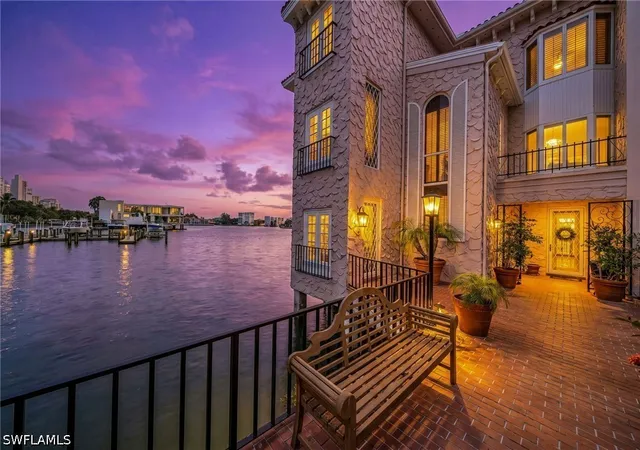 2nd image of 4000 Gulf Shore Blvd N, Naples, FL 34103