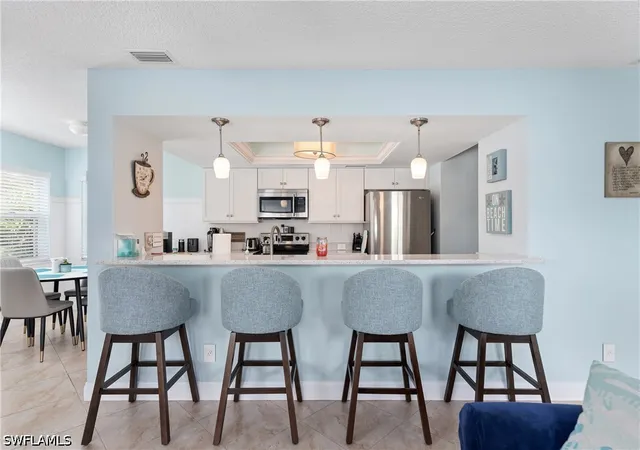 Listing Photo 5 - Condo for sale in building located at 511 Clb Side Dr, Naples, FL 34110 - Unit #1-511