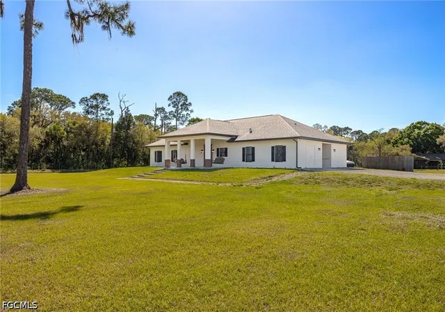 Photo 3 of Single family home for sale at 5535 County Rd 78, La Belle, FL 33935 | MLS# 2026022111 | Listing updated on 2026-06-30